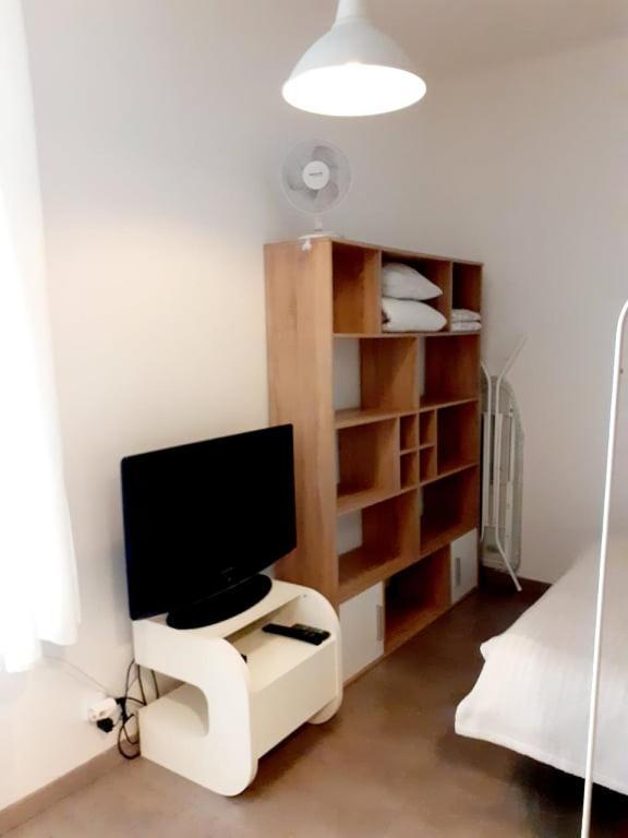 Magnificent Apartment In The Center Of Прага Екстериор снимка